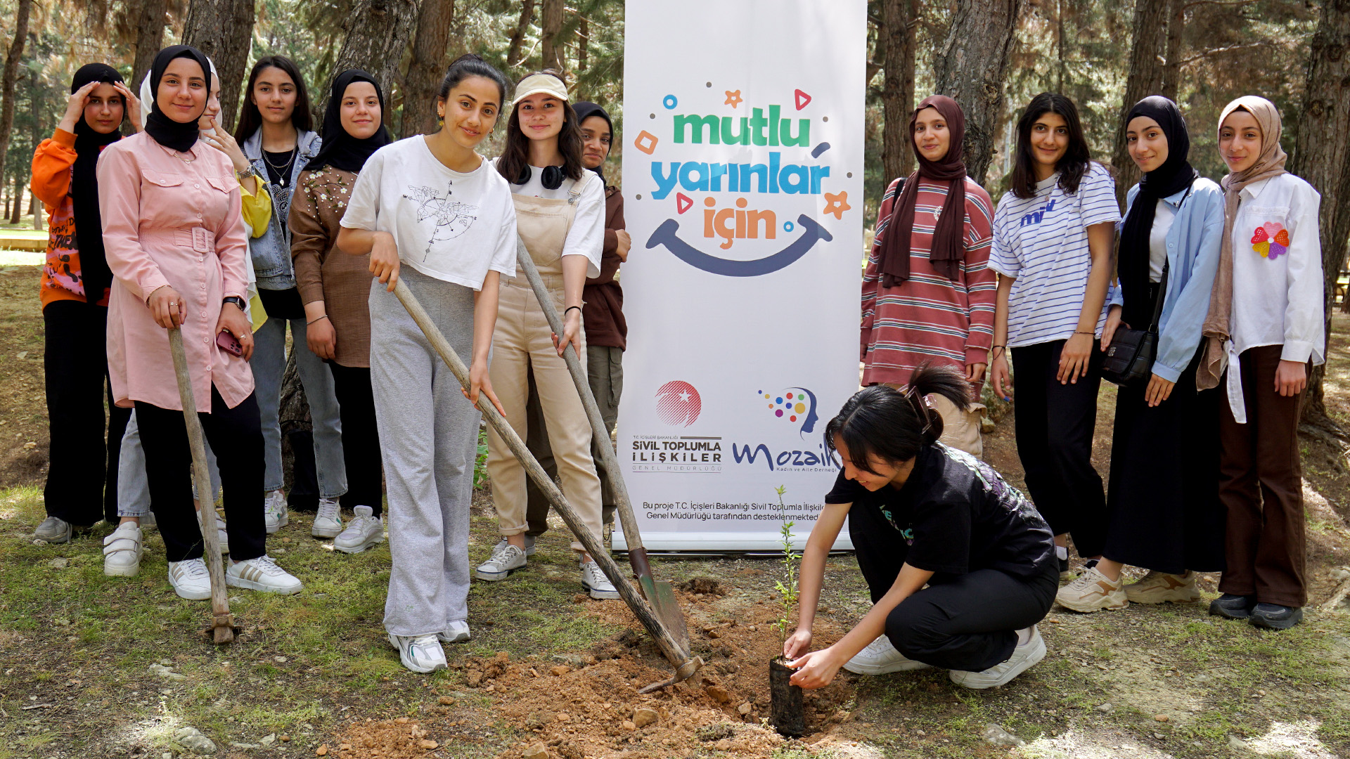 Dülük Ormanında Günübirlik Kamp Programı Düzenlendi